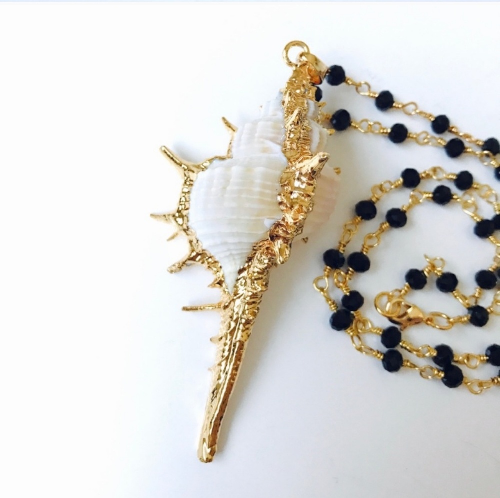 Bondhu Conch Shell Rosary - Picture 4 of 6